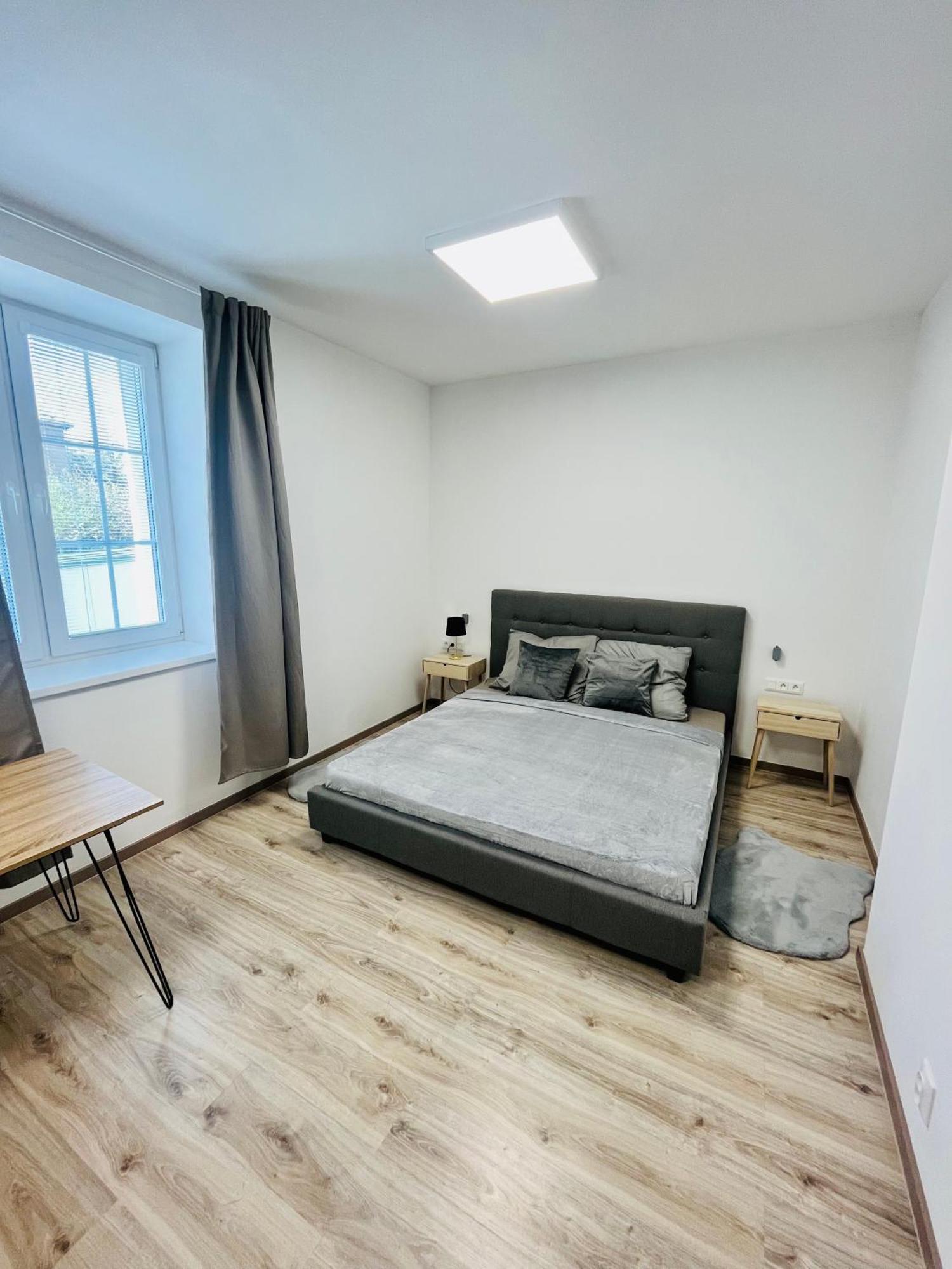 Apartment Riviera Centrum, Private Parking And Smart Check In บันสกาบิสตรีตซา ภายนอก รูปภาพ