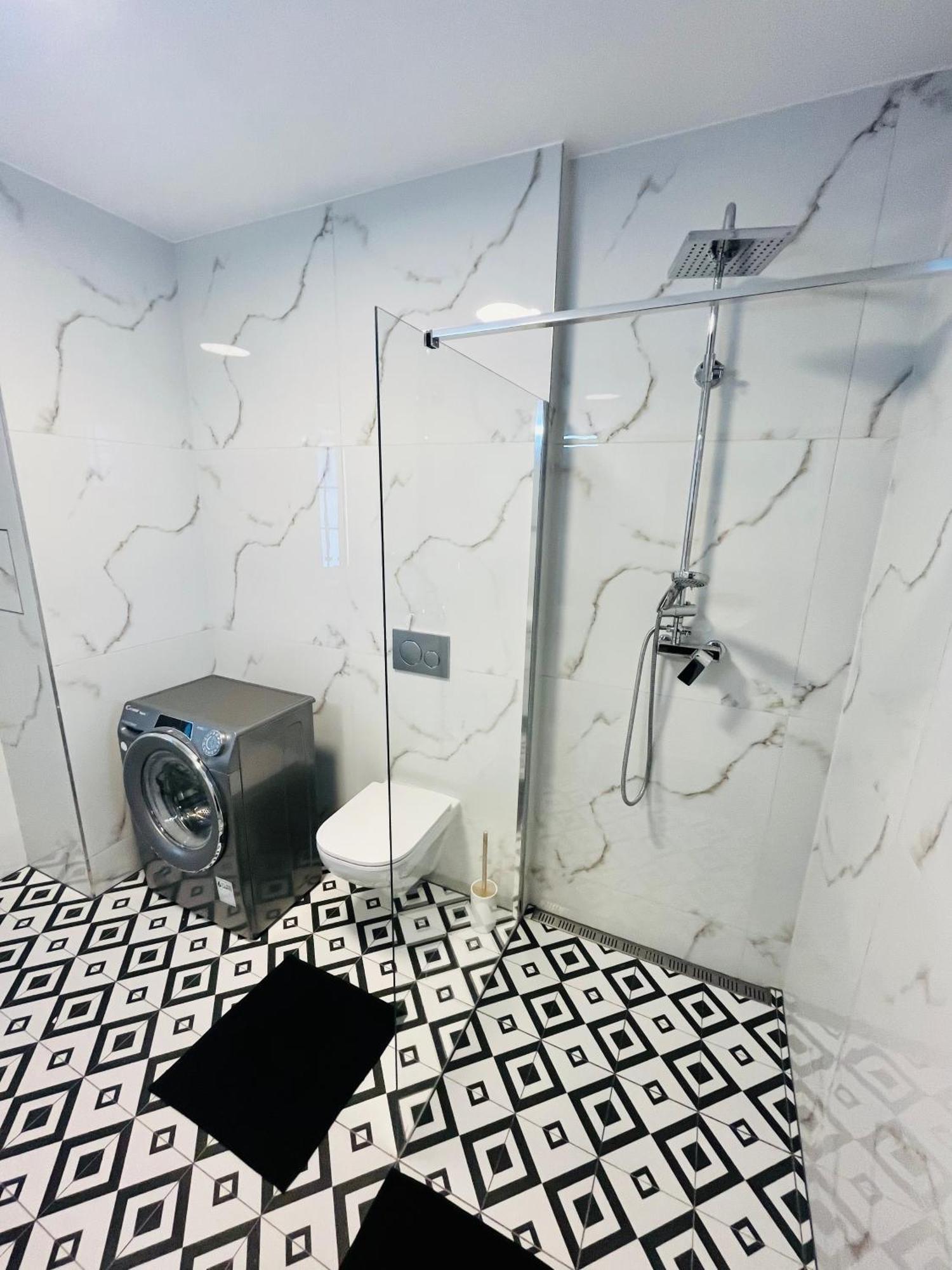 Apartment Riviera Centrum, Private Parking And Smart Check In บันสกาบิสตรีตซา ภายนอก รูปภาพ