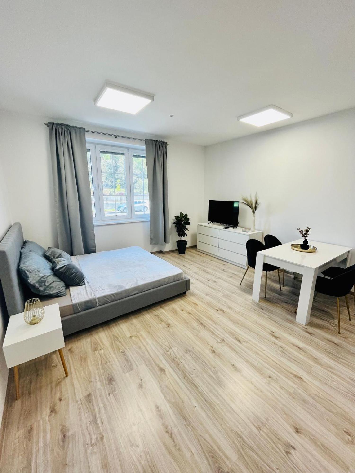 Apartment Riviera Centrum, Private Parking And Smart Check In บันสกาบิสตรีตซา ภายนอก รูปภาพ