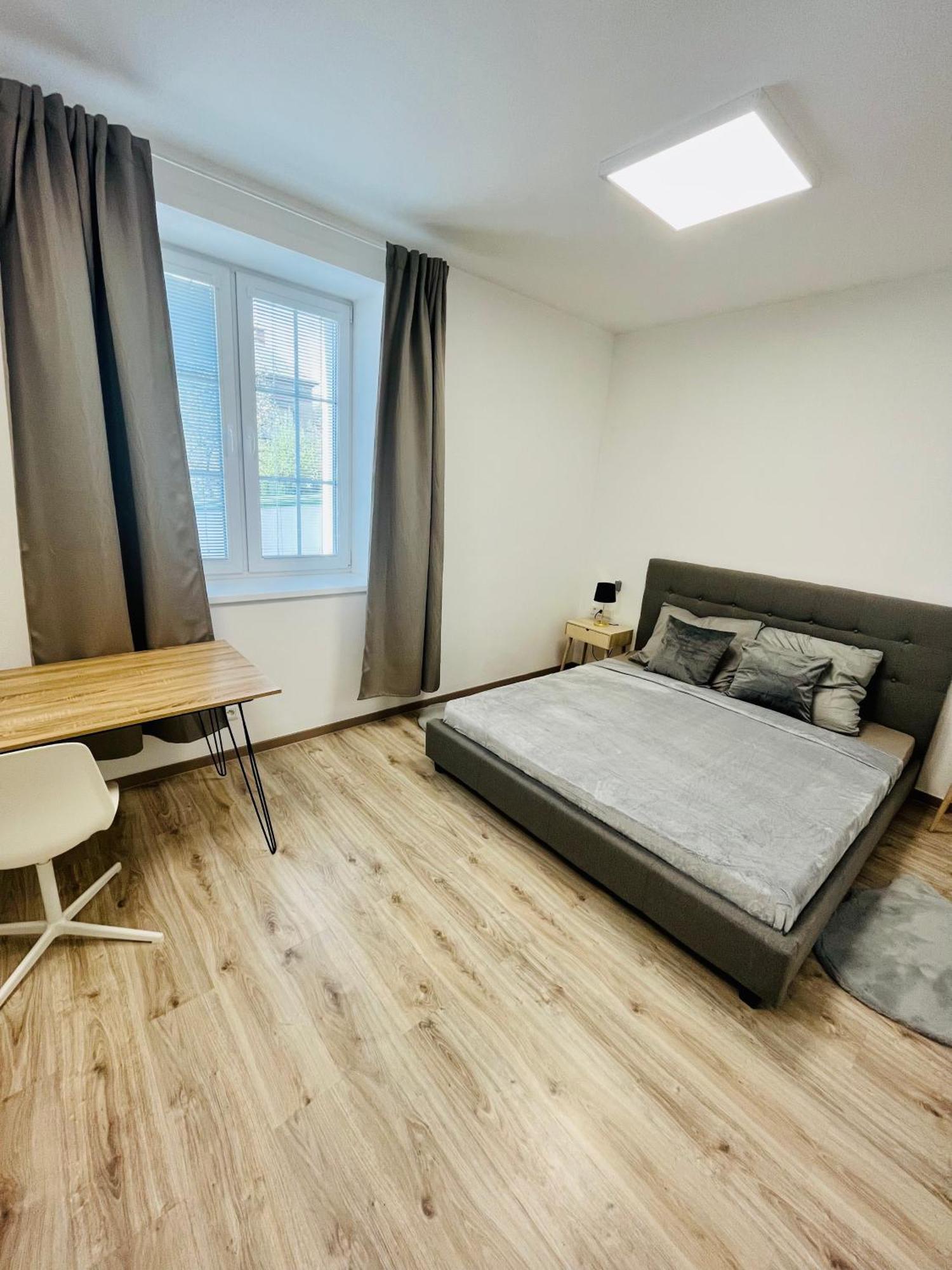 Apartment Riviera Centrum, Private Parking And Smart Check In บันสกาบิสตรีตซา ภายนอก รูปภาพ
